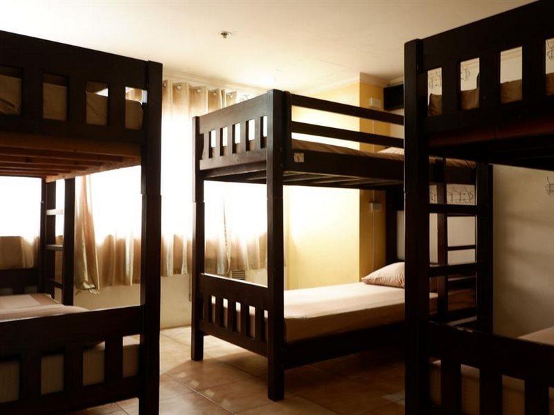The Fort Budget Hotel- Bonifacio Global City Makati City Zewnętrze zdjęcie