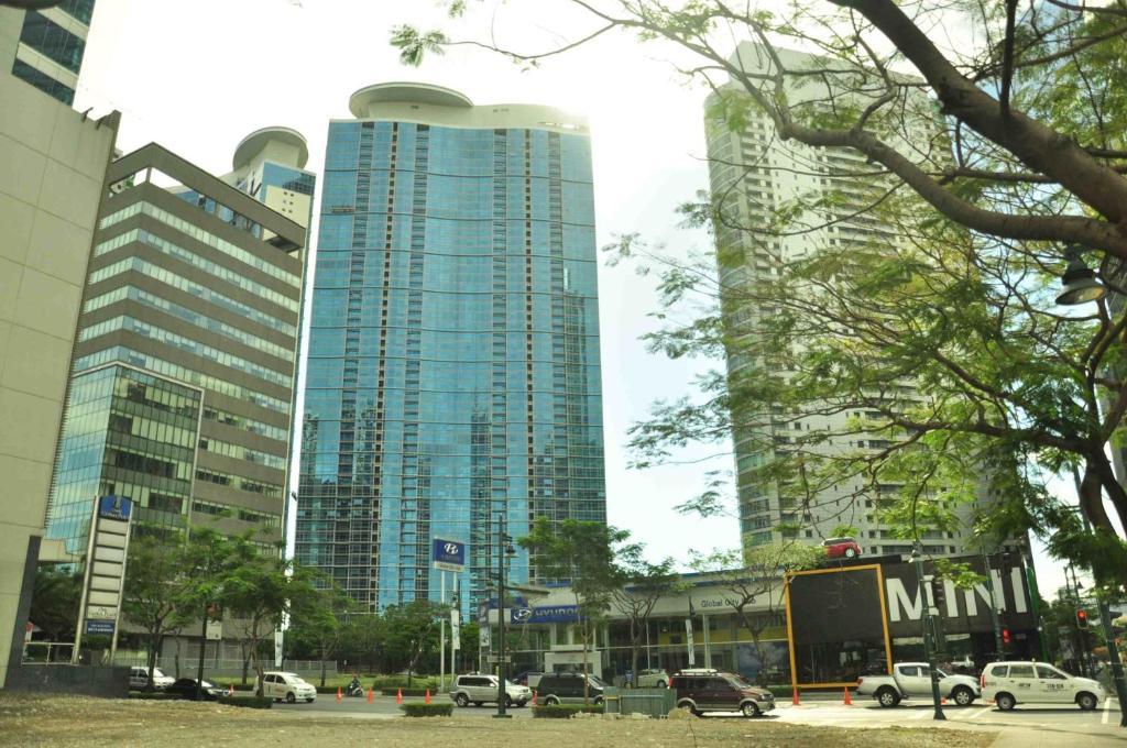 The Fort Budget Hotel- Bonifacio Global City Makati City Zewnętrze zdjęcie