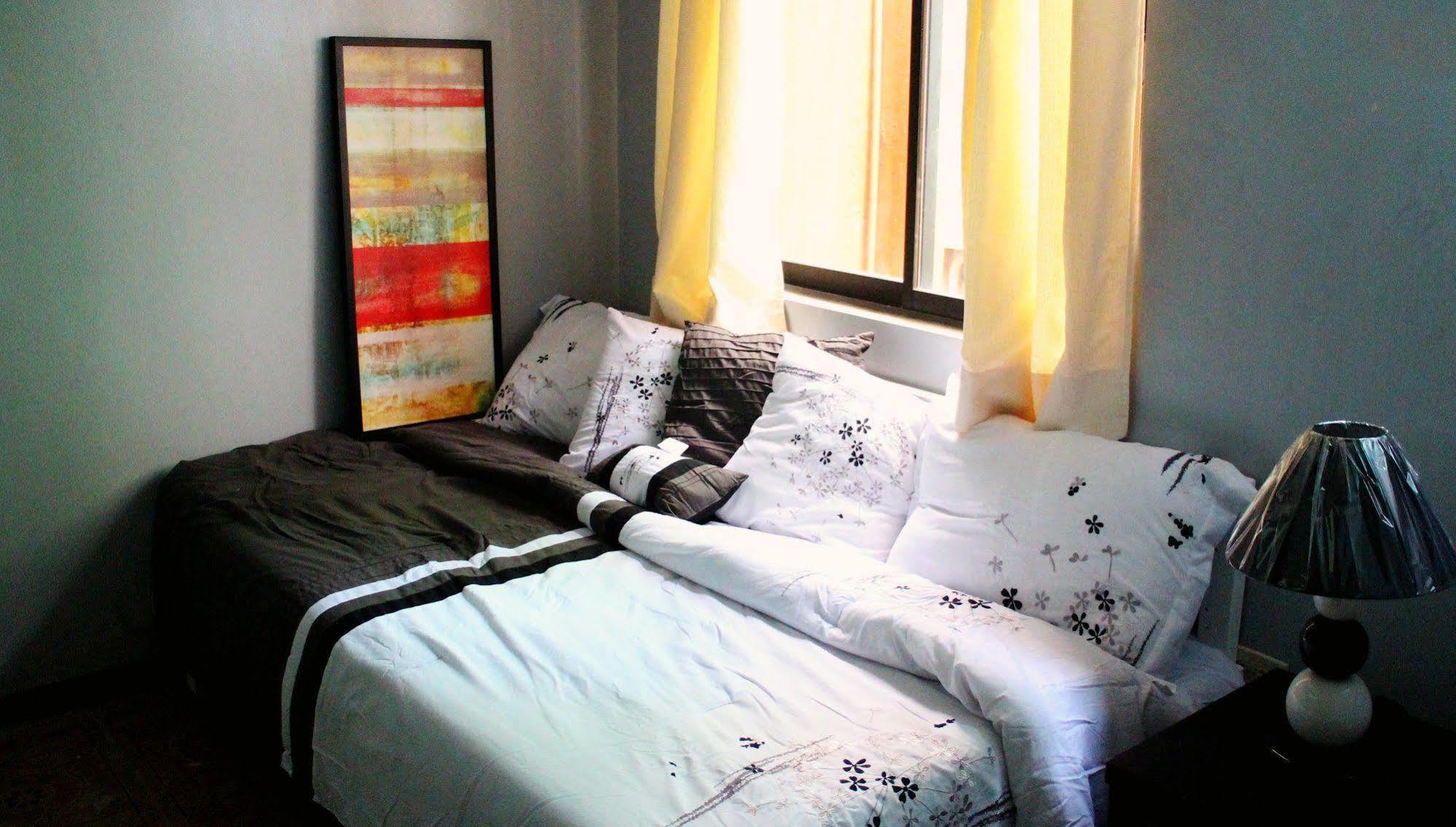 The Fort Budget Hotel- Bonifacio Global City Makati City Zewnętrze zdjęcie